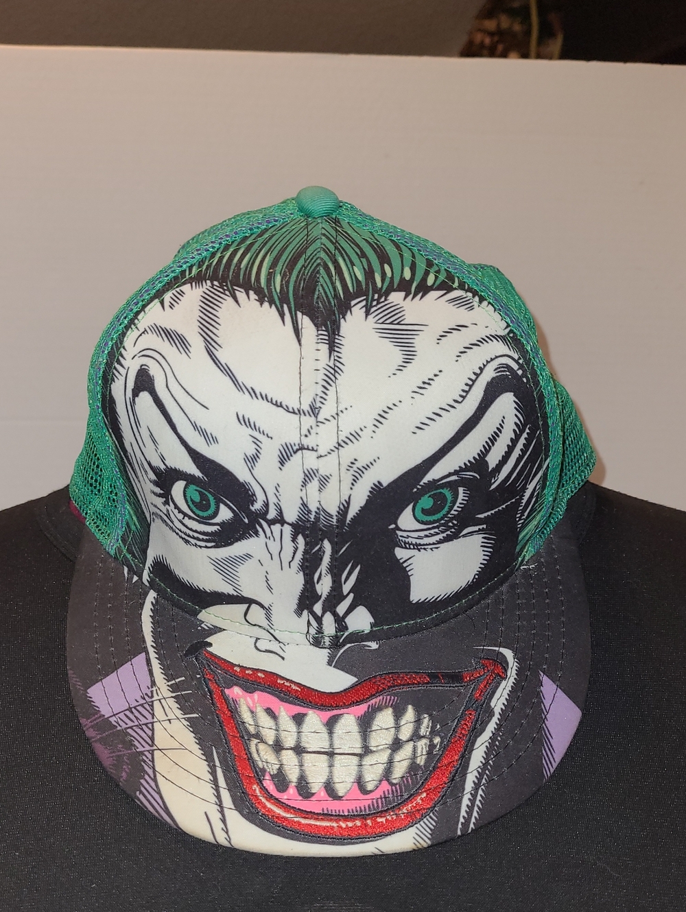 DC Comics The Joker Flat-Bill Snapback Trucker Cap/Hat